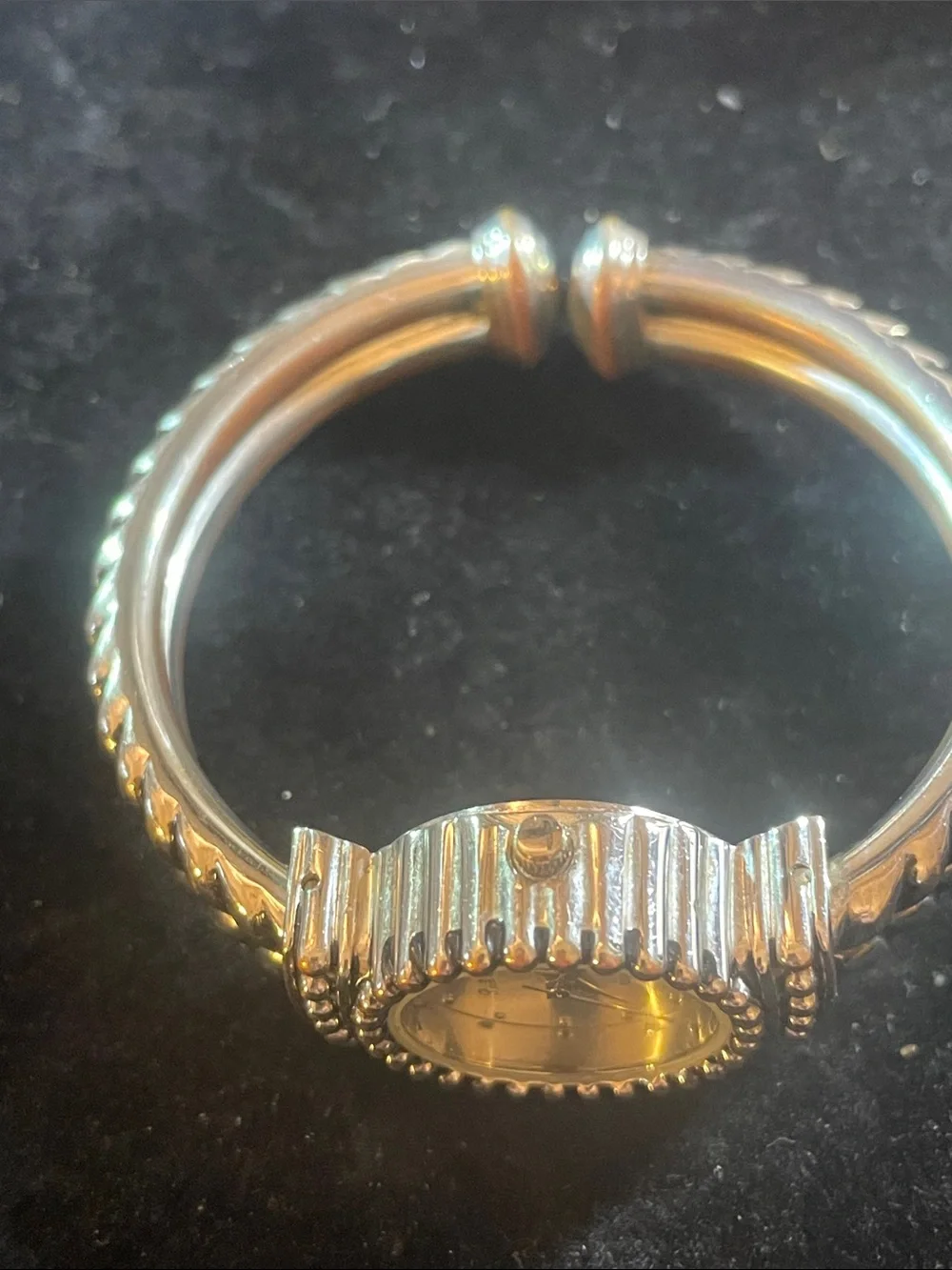 Ladies Peck & Peck hinged band